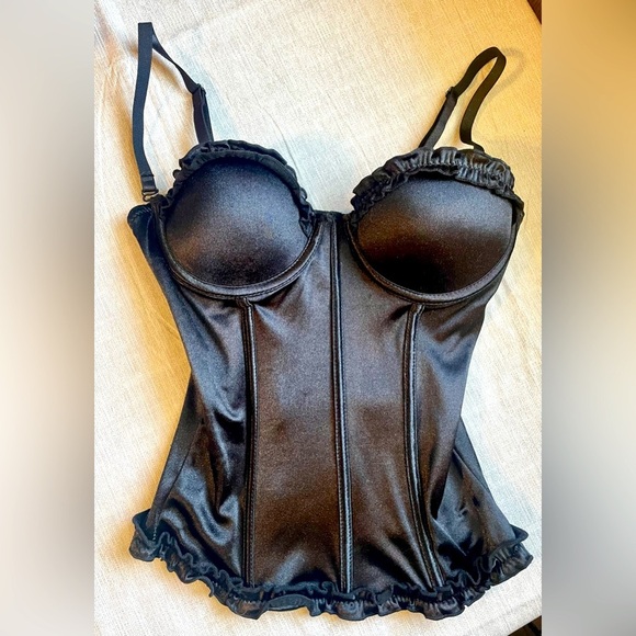 Spirit BNWT adult small black ruffle corset - Picture 1 of 5